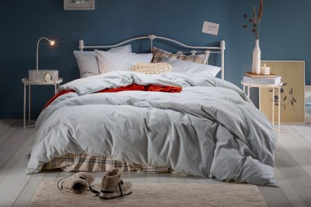 W24191_moodit_flanel_fw24_hoofdbeeld_flanelbedru.jpg